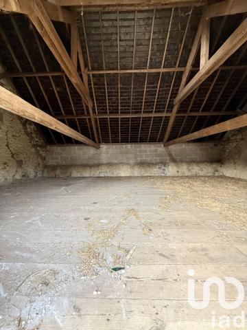 Longère 8 pièces de 122 m² à Lingreville (50660)