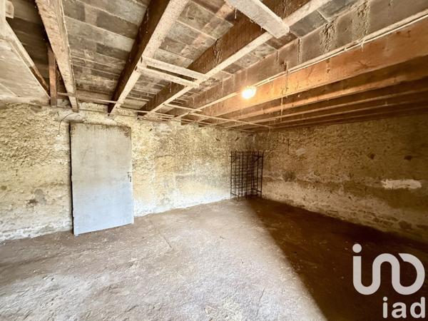 Longère 8 pièces de 122 m² à Lingreville (50660)