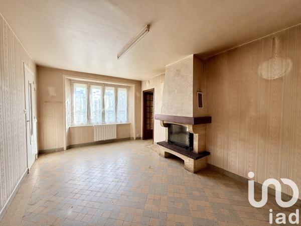 Longère 8 pièces de 122 m² à Lingreville (50660)