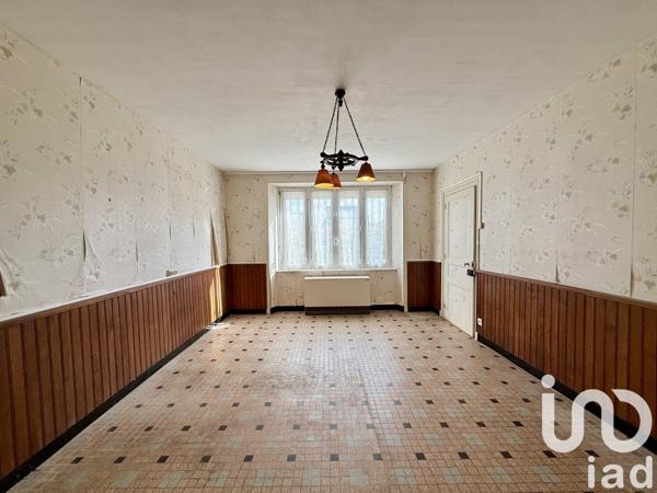 Longère 8 pièces de 122 m² à Lingreville (50660)