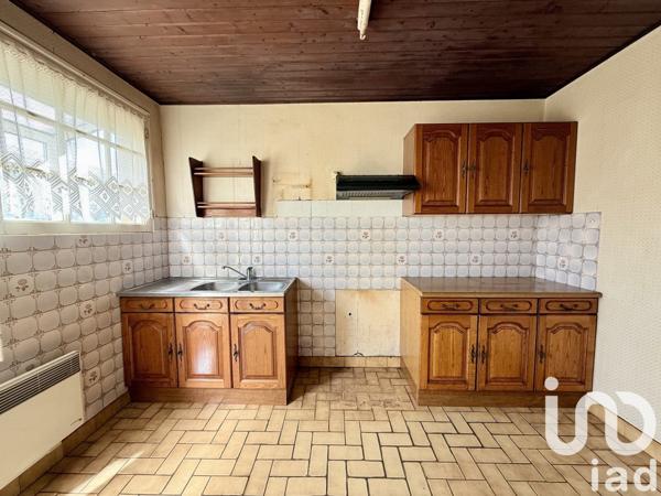 Longère 8 pièces de 122 m² à Lingreville (50660)