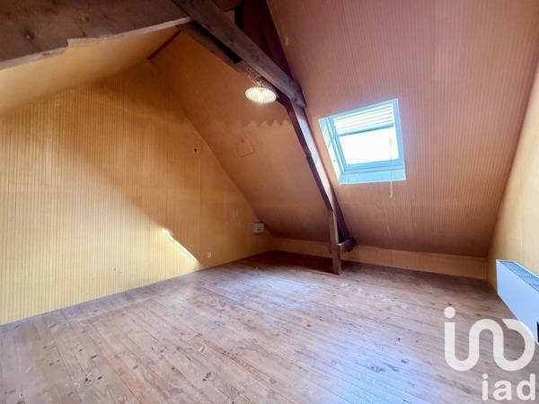 Longère 8 pièces de 122 m² à Lingreville (50660)