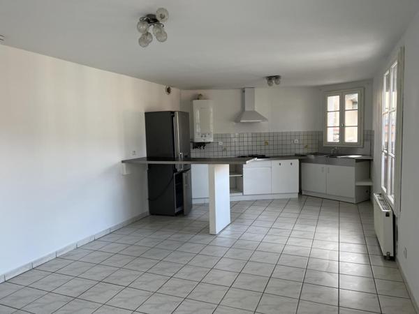 REF 11431 - 10 rue Sous Sainte Claire - F3 au 3ème étage