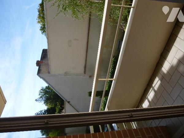 A Cosne-Cours-sur-Loire, bien rare situé en plein coeur du centre ville à deux pas des commerces,