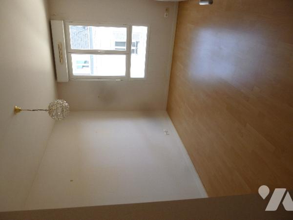 A Cosne-Cours-sur-Loire, bien rare situé en plein coeur du centre ville à deux pas des commerces,