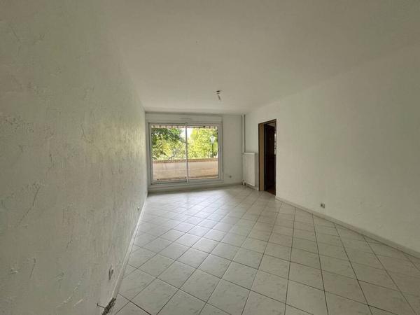 APPARTEMENT T5 A LOUER