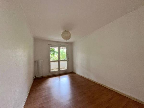 APPARTEMENT T5 A LOUER