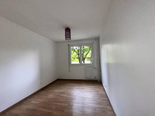APPARTEMENT T5 A LOUER