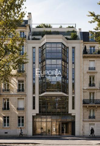 Appartement 4 pièces 131,46 m² avec balcon – Adresse d’exception à deux pas du Parc Monceau