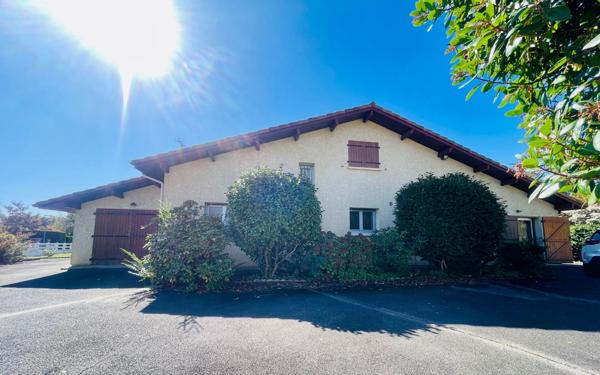 Maison à vendre    4 pièces •  Saugnac-et-Cambran