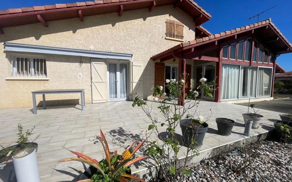 Maison à vendre    4 pièces •  Saugnac-et-Cambran