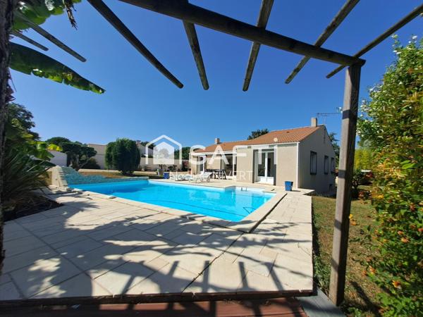 Maison 170M2, 4 chambres, jardin clos, piscine