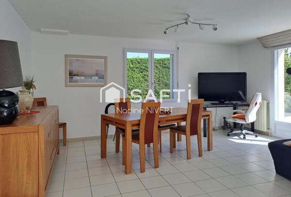 Maison 170M2, 4 chambres, jardin clos, piscine