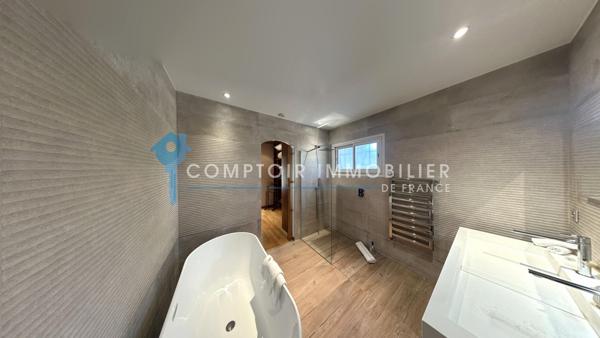 Maison
                                                                                                                                                                                                                                                                                                                        5 pièce(s)                                                                                                                                                                                                          4 chambre(s)                                                                                                                                                                                                          210  m²
