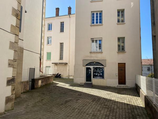 APPARTEMENT DE TYPE F2