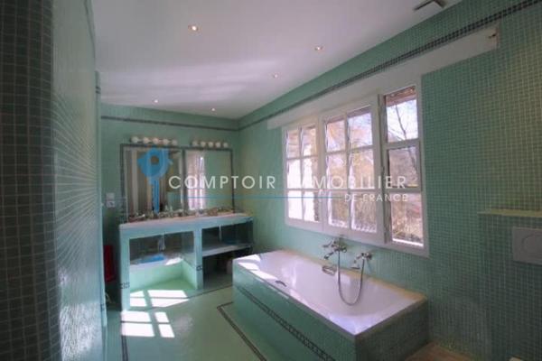 Propriete 13 pièce(s) 7 chambre(s) 353 m²