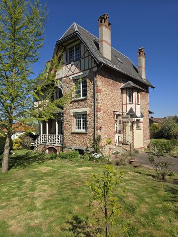 À vendre - Maison bourgeoise, 9 pièces située à Brunoy (91800)