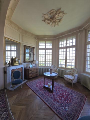 À vendre - Maison bourgeoise, 9 pièces située à Brunoy (91800)