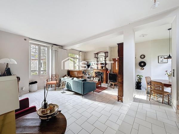 A pied de la gare, du centre-ville et des bords de Seine