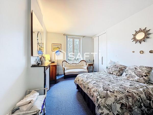 A pied de la gare, du centre-ville et des bords de Seine