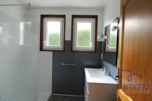 REF LSG756 - 35 CHEMIN DE LA BESSE BRIVES CHARENSAC - Maison de type F5 sur terrain arboré