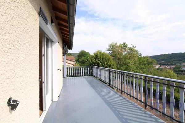 REF LSG756 - 35 CHEMIN DE LA BESSE BRIVES CHARENSAC - Maison de type F5 sur terrain arboré