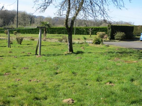 Proche du Barrage de LE GAST et de la Forêt Domaniale de NOUES DE SIENNE