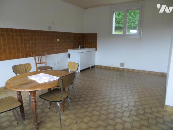 Proche du Barrage de LE GAST et de la Forêt Domaniale de NOUES DE SIENNE