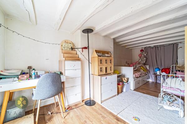 Maison
                                                                                                                                                                                                                                                                                                                        5 pièce(s)                                                                                                                                                                                                          3 chambre(s)                                                                                                                                                                                                          111  m²