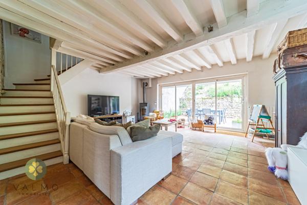 Maison
                                                                                                                                                                                                                                                                                                                        5 pièce(s)                                                                                                                                                                                                          3 chambre(s)                                                                                                                                                                                                          111  m²