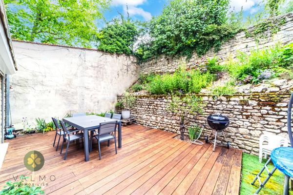 Maison
                                                                                                                                                                                                                                                                                                                        5 pièce(s)                                                                                                                                                                                                          3 chambre(s)                                                                                                                                                                                                          111  m²
