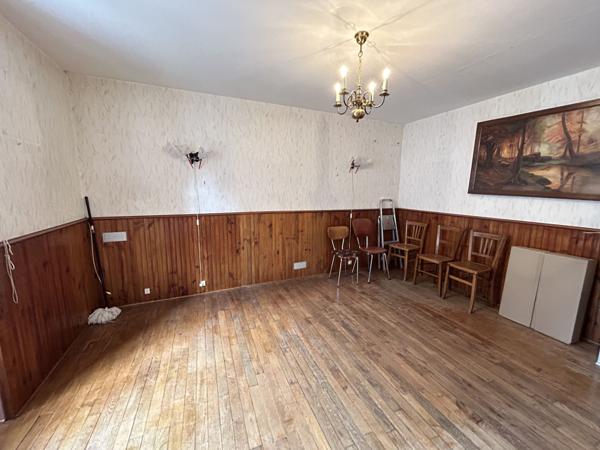 Vente Maison175,46 m² - 9 Pièces - SAINT AMAND MONTROND (18200)