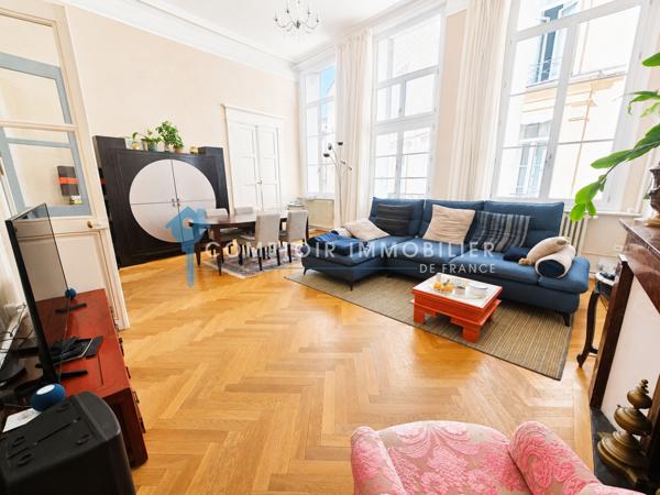 Appartement
                                                                                                                                                                                                                                                                                                                        5 pièce(s)                                                                                                                                                                                                          4 chambre(s)                                                                                                                                                                                                          160.63  m²