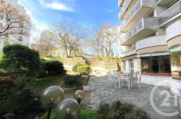 Appartement F2 à vendre  2 pièces - 57 m2 PARIS - 75017