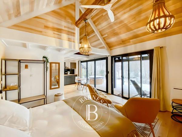 Champs-sur-Tarentaine-Marchal, Gîte  631 m² à vendre