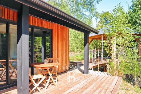 Champs-sur-Tarentaine-Marchal, Gîte  631 m² à vendre