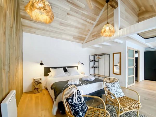 Champs-sur-Tarentaine-Marchal, Gîte  631 m² à vendre