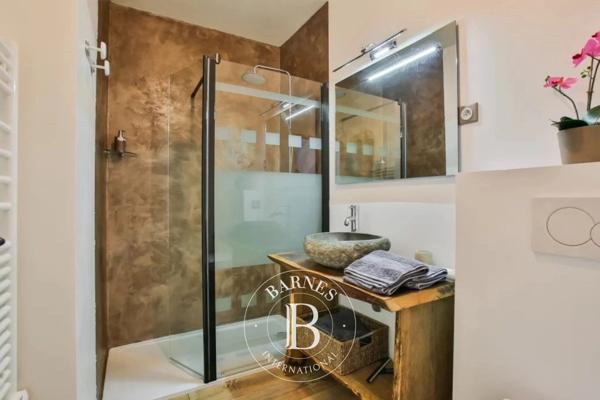 Champs-sur-Tarentaine-Marchal, Gîte  631 m² à vendre