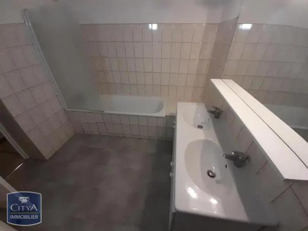 Appartement à louer 4 pièces 102.38m² Sedan (08200)