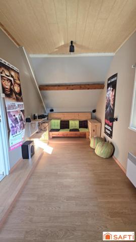 Très belle longère T6 de 163m², habitable de plain pied, sur un parc de 1884m²