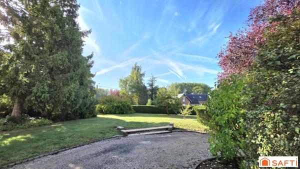 Très belle longère T6 de 163m², habitable de plain pied, sur un parc de 1884m²