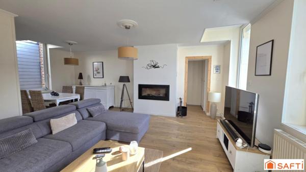 Très belle longère T6 de 163m², habitable de plain pied, sur un parc de 1884m²