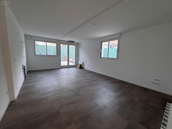 Appartement à vendre à Saint-Junien en Haute-Vienne (87200), ref : 87006/1272