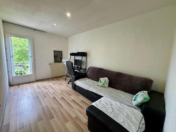 Maison mitoyenne des deux côtés ? 101 m² habitables sur terrain de 274 m² - 3 chambres