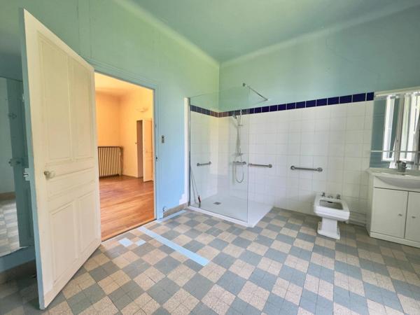 Propriété GENLIS terrain de 2048m²