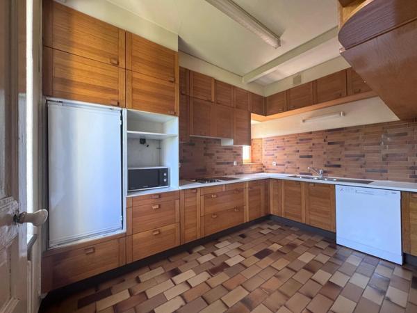 Propriété GENLIS terrain de 2048m²