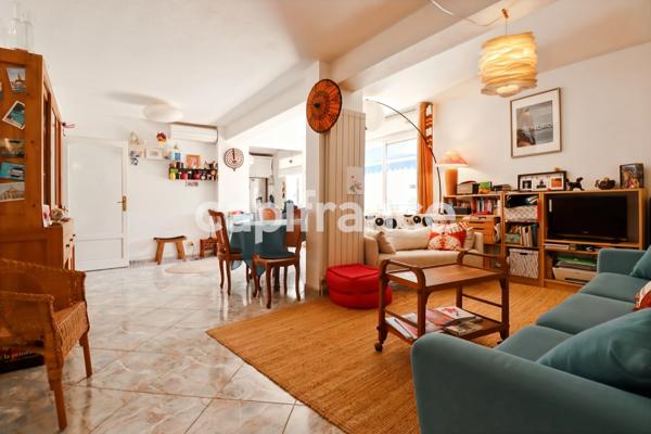 HERAULT (34) LA GRANDE−MOTTE (34280) à vendre Appartement 3 pièces de 91 m 2 et terrasse de 120 m 2.