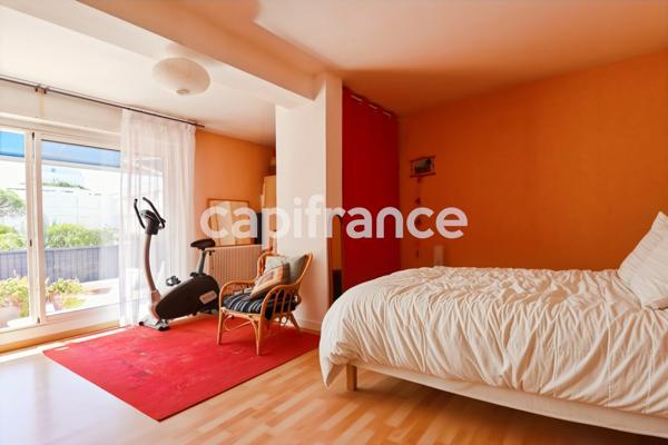 HERAULT (34) LA GRANDE−MOTTE (34280) à vendre Appartement 3 pièces de 91 m 2 et terrasse de 120 m 2.