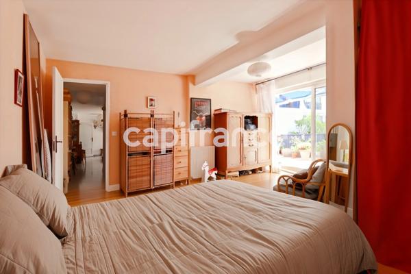 HERAULT (34) LA GRANDE−MOTTE (34280) à vendre Appartement 3 pièces de 91 m 2 et terrasse de 120 m 2.