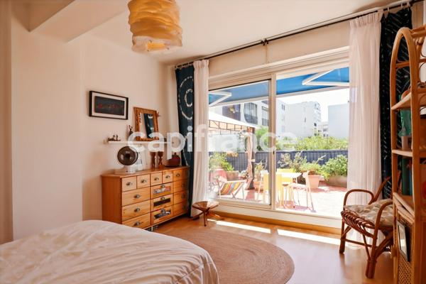 HERAULT (34) LA GRANDE−MOTTE (34280) à vendre Appartement 3 pièces de 91 m 2 et terrasse de 120 m 2.